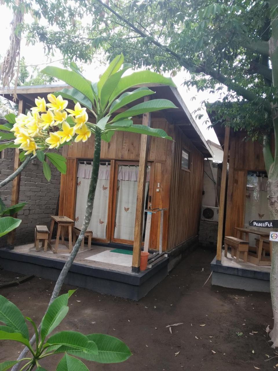 Beach Box Bungalow Gili Trawangan Exteriör bild