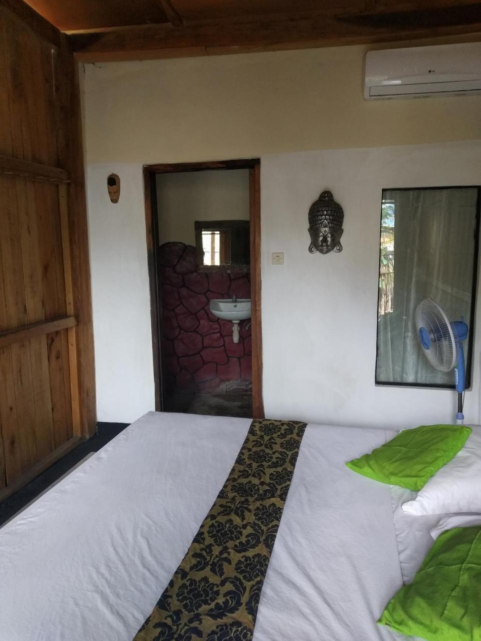 Beach Box Bungalow Gili Trawangan Exteriör bild