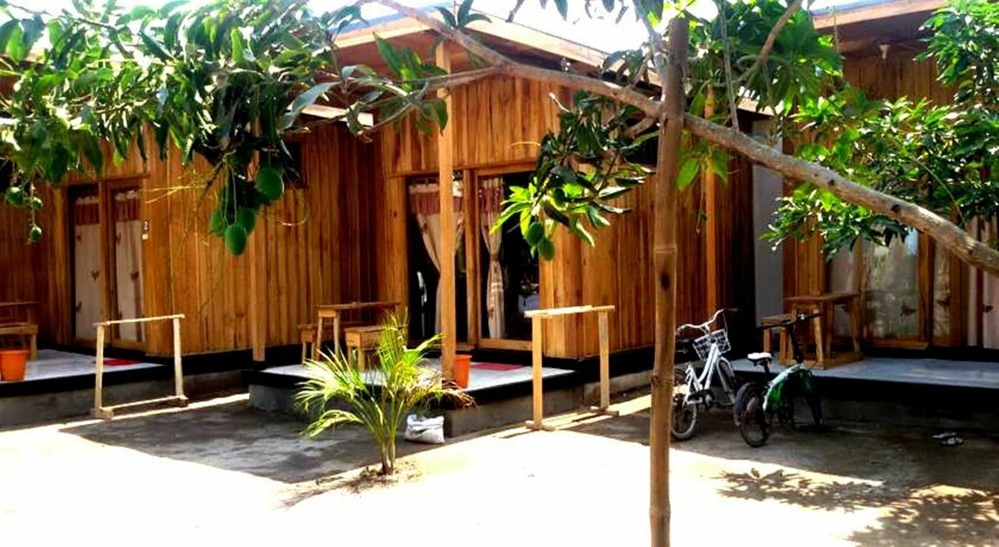 Beach Box Bungalow Gili Trawangan Exteriör bild